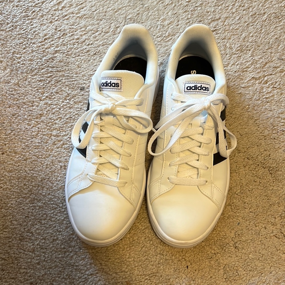 Mens Adidas white and black 9
